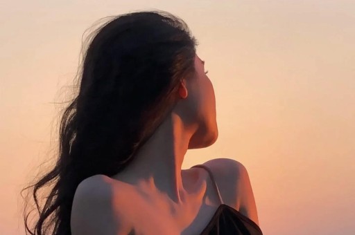 继宇芽事件后某明星外籍女友再曝家暴网友呼吁-爱奇艺